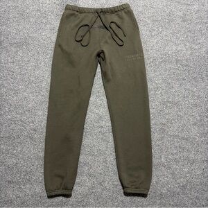 Fear Of God Essentials Olive Green Sweatpants Size M Comfy FOG Jogger Streetwear